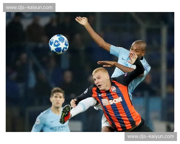 曼城vs.顿涅茨克矿工：在星光与煤海之间，书写一段绿茵宿命论